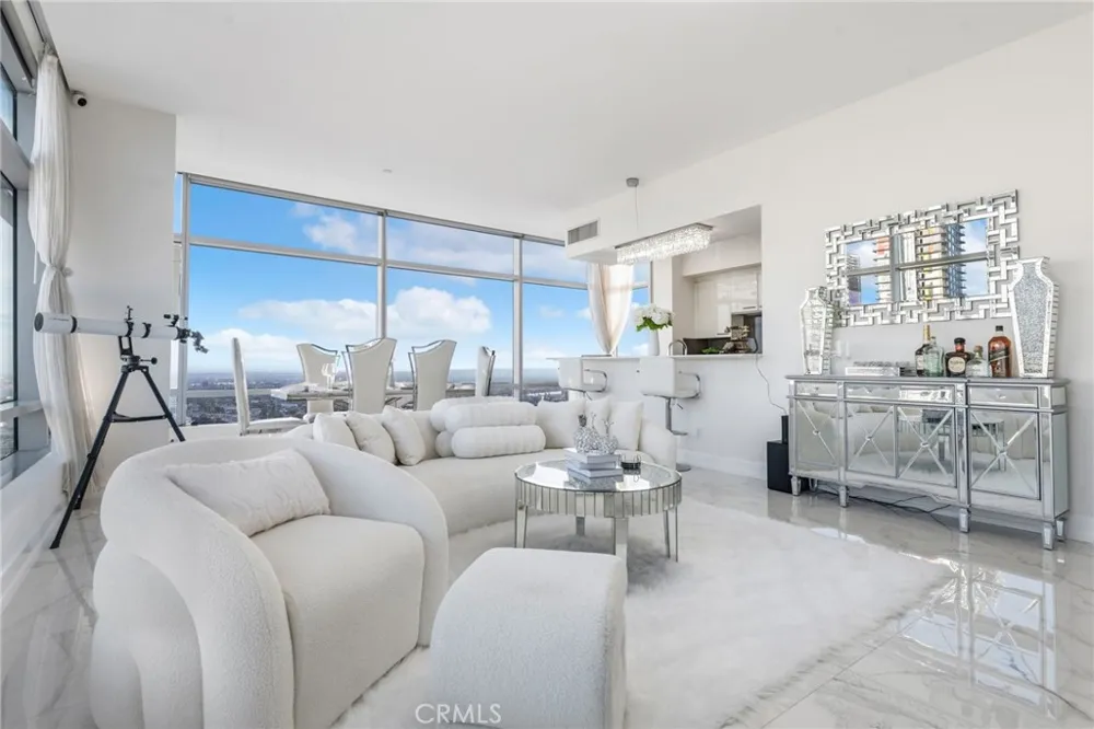 900 W Olympic Boulevard #30A Los Angeles, CA 90015