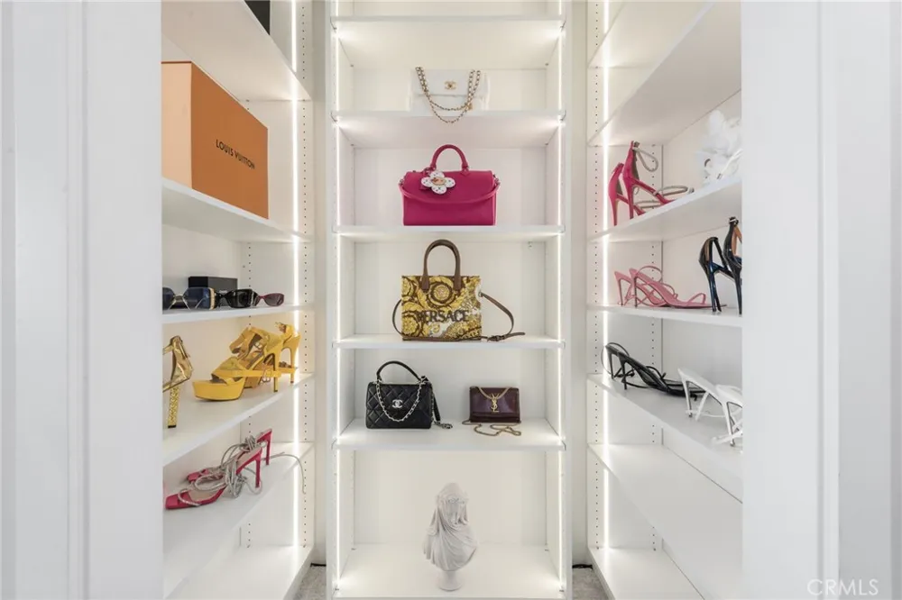 900 W Olympic Boulevard #30A Los Angeles, CA 90015