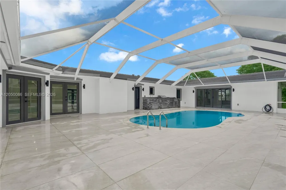 17640 SW 52nd Ct Southwest Ranches, FL 33331
