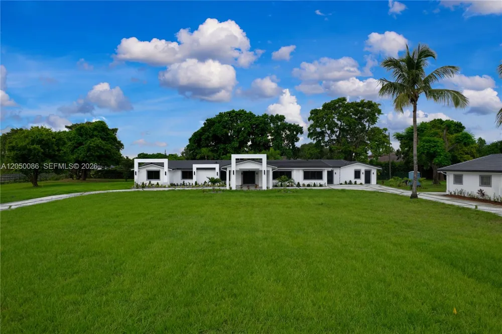 17640 SW 52nd Ct Southwest Ranches, FL 33331