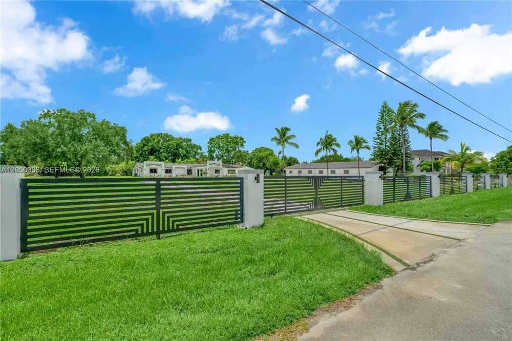 17640 SW 52nd Ct Southwest Ranches, FL 33331