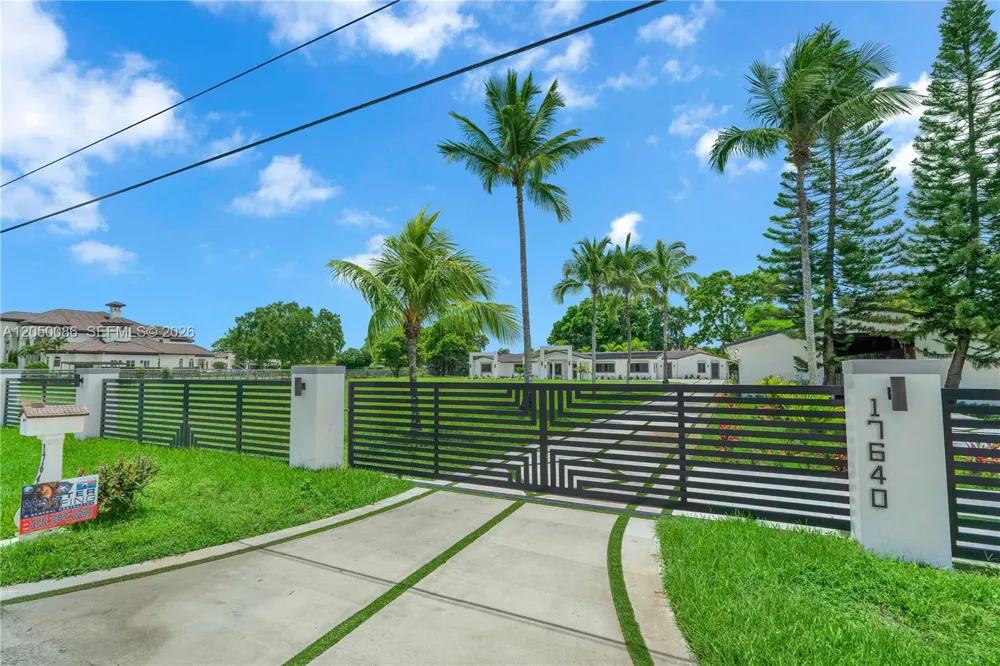 17640 SW 52nd Ct Southwest Ranches, FL 33331