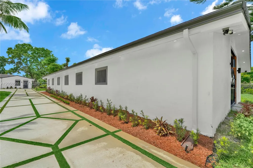17640 SW 52nd Ct Southwest Ranches, FL 33331