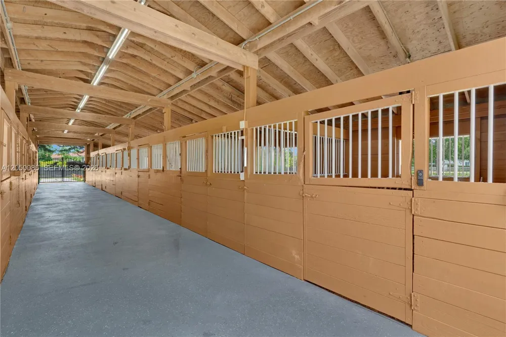 17640 SW 52nd Ct Southwest Ranches, FL 33331