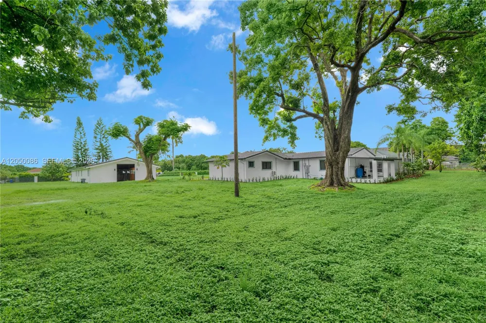 17640 SW 52nd Ct Southwest Ranches, FL 33331