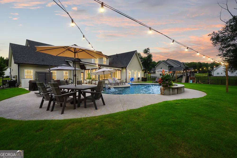 112 Gordon Oaks Way Moreland, GA 30259