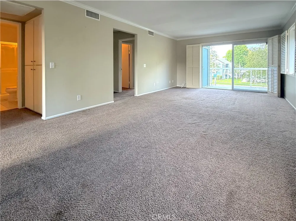 6008 Bixby Village #42 Long Beach, CA 90803