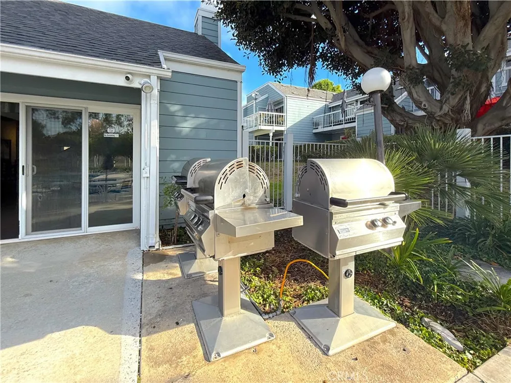 6008 Bixby Village #42 Long Beach, CA 90803