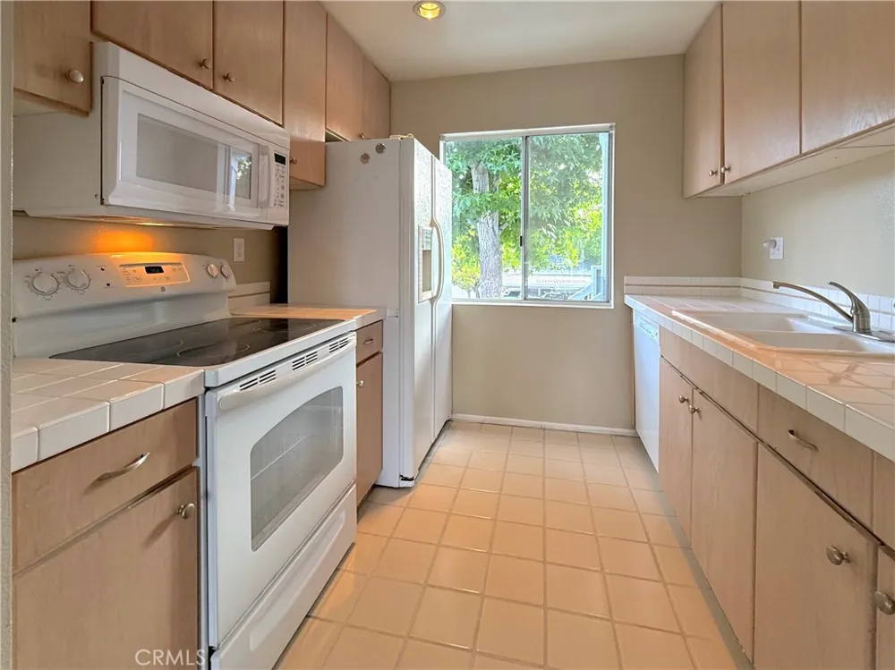 6008 Bixby Village #42 Long Beach, CA 90803