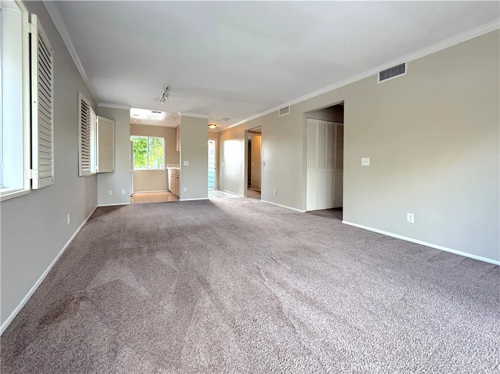 6008 Bixby Village #42 Long Beach, CA 90803