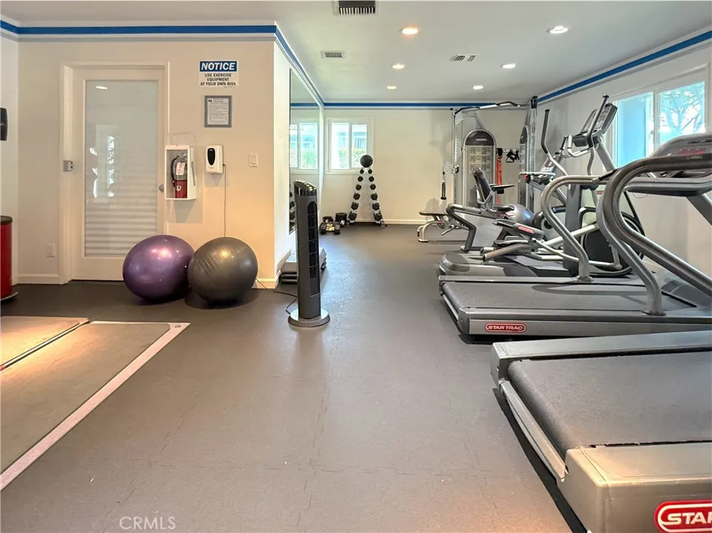 6008 Bixby Village #42 Long Beach, CA 90803