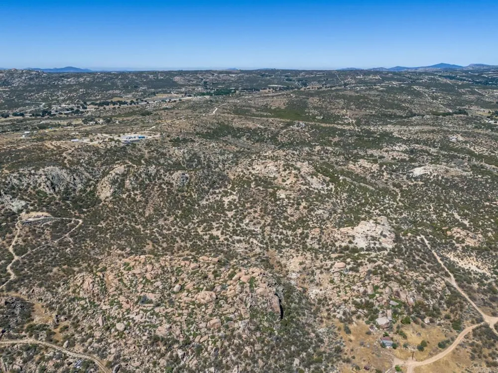 1607 Jewell Valley Road Boulevard, CA 91905