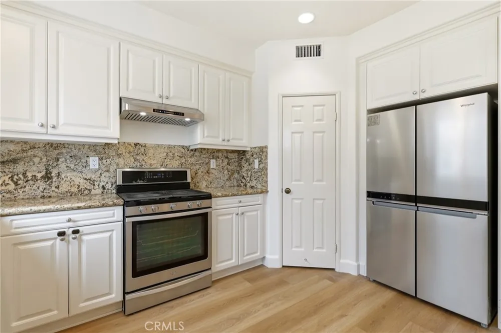 355 Flyers Lane Tustin, CA 92782