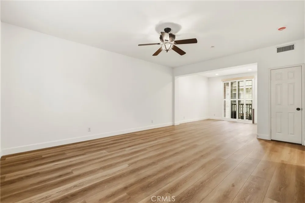 355 Flyers Lane Tustin, CA 92782