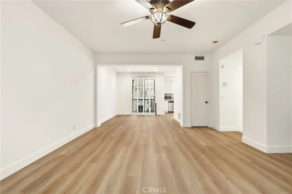 355 Flyers Lane Tustin, CA 92782