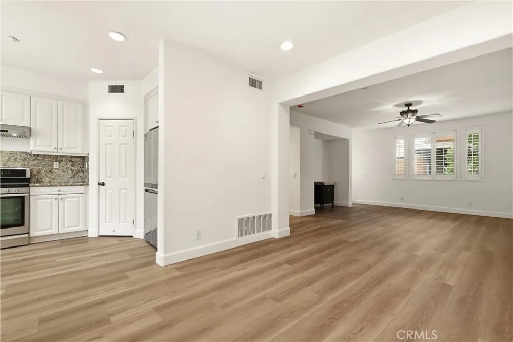 355 Flyers Lane Tustin, CA 92782