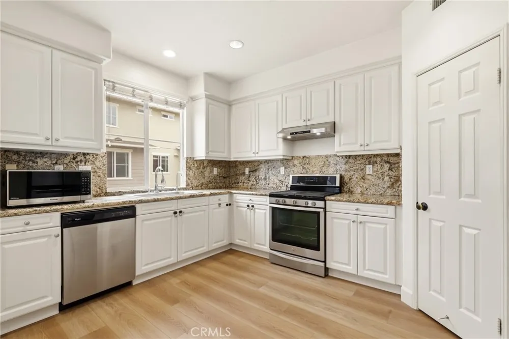 355 Flyers Lane Tustin, CA 92782