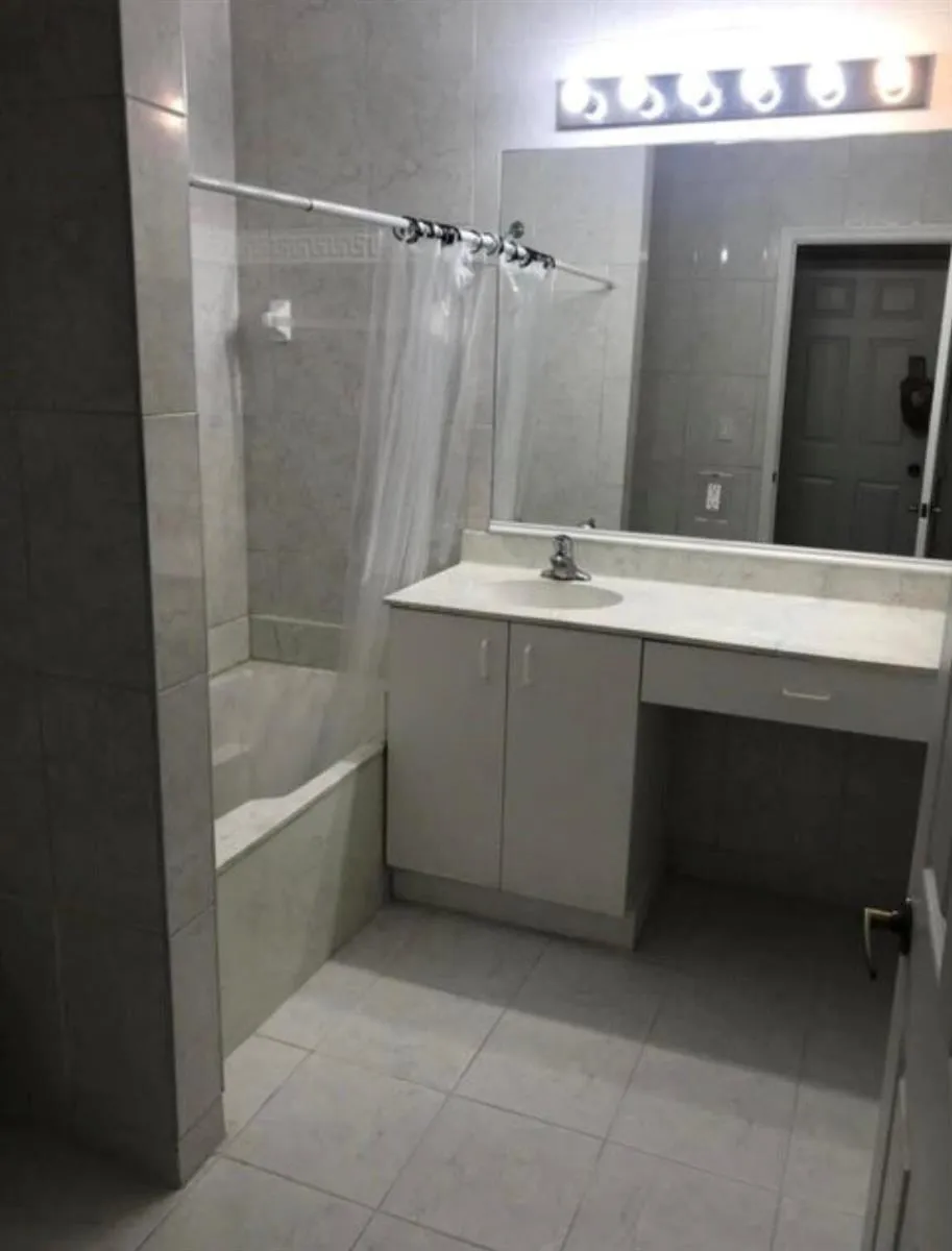 3545 Forest Hill Boulevard #2 Palm Springs, FL 33406