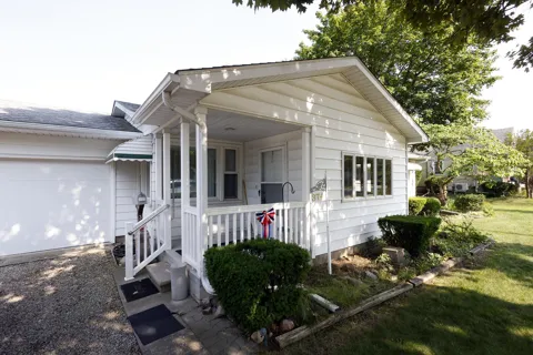 374 Dunham Street