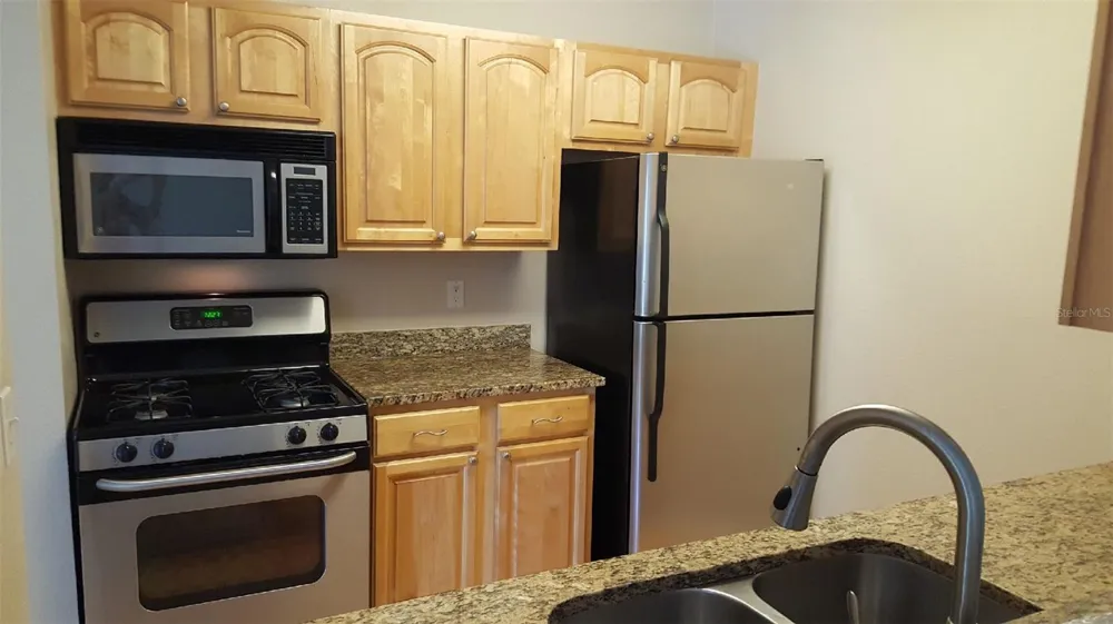 2035 DIXIE BELLE DRIVE #2035O Orlando, FL 32812