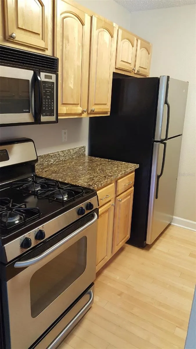 2035 DIXIE BELLE DRIVE #2035O Orlando, FL 32812