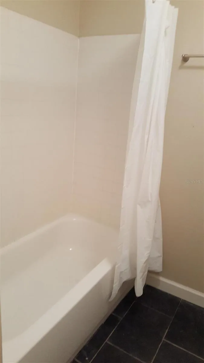 2035 DIXIE BELLE DRIVE #2035O Orlando, FL 32812