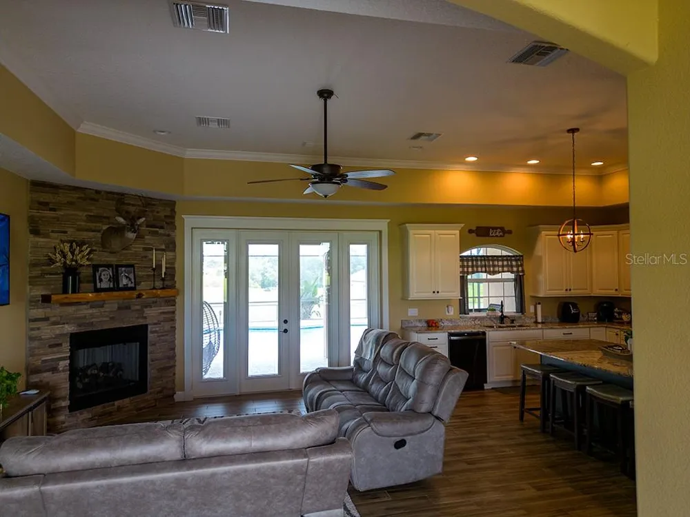 19221 BAKER ROAD Umatilla, FL 32784