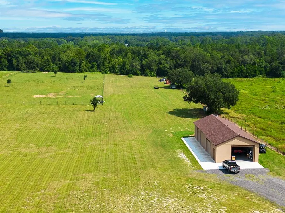19221 BAKER ROAD Umatilla, FL 32784