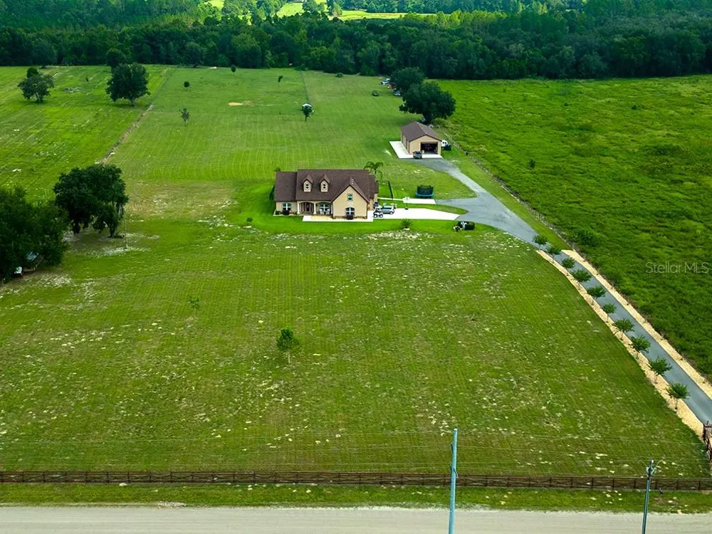 19221 BAKER ROAD Umatilla, FL 32784