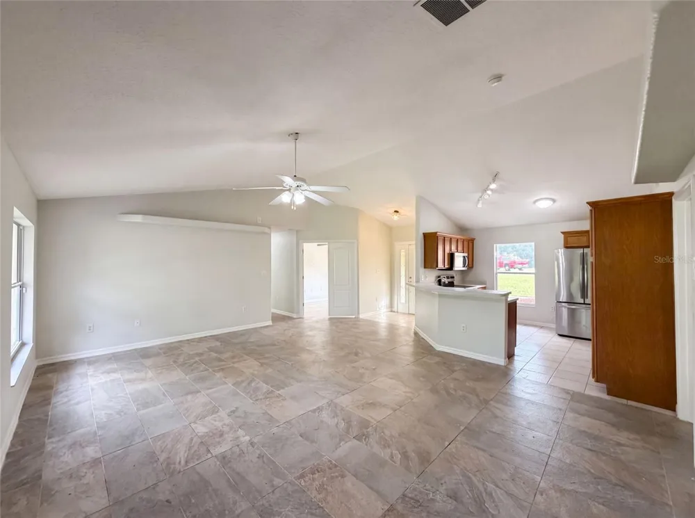 314 DUPONT CIRCLE Howey In The Hills, FL 34737