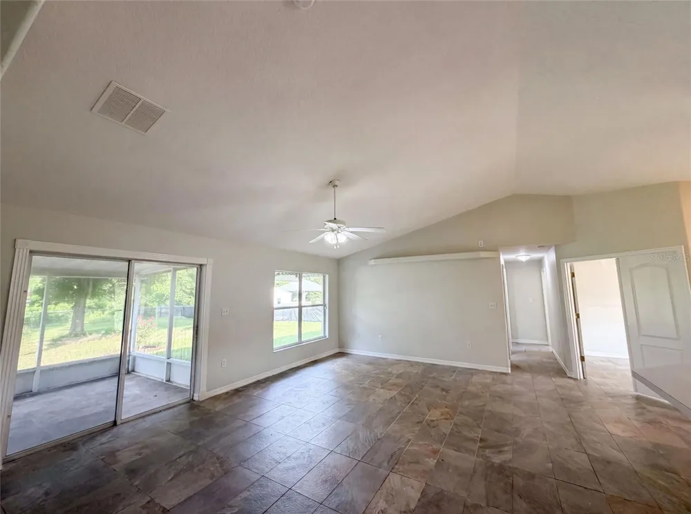 314 DUPONT CIRCLE Howey In The Hills, FL 34737