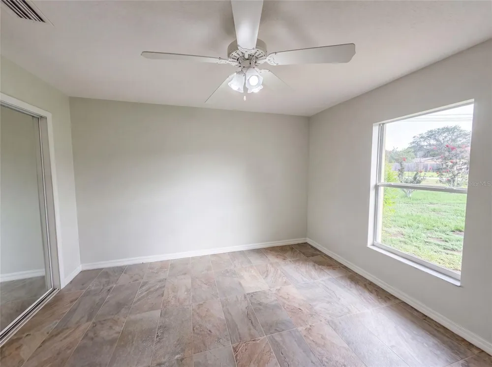 314 DUPONT CIRCLE Howey In The Hills, FL 34737