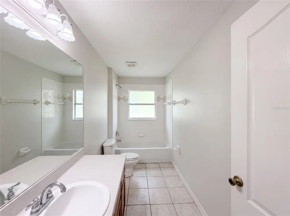 314 DUPONT CIRCLE Howey In The Hills, FL 34737