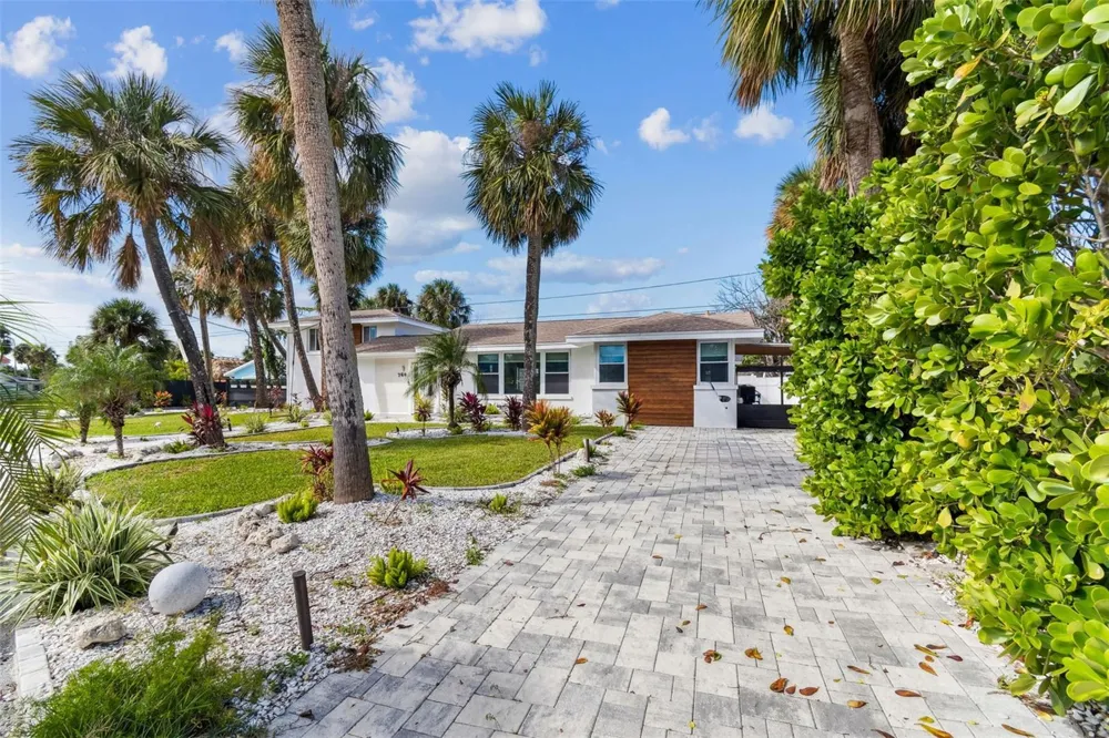 760 BOHENIA CIRCLE S Clearwater Beach, FL 33767