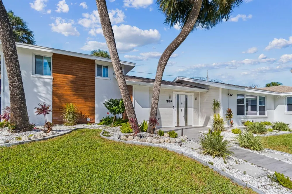 760 BOHENIA CIRCLE S Clearwater Beach, FL 33767