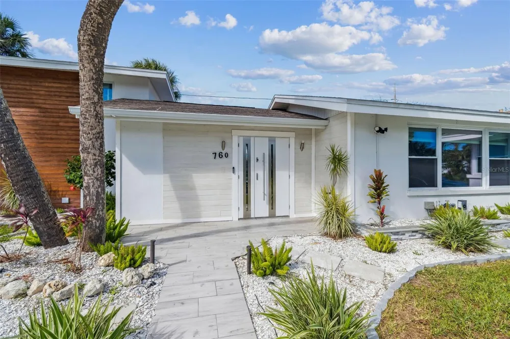 760 BOHENIA CIRCLE S Clearwater Beach, FL 33767