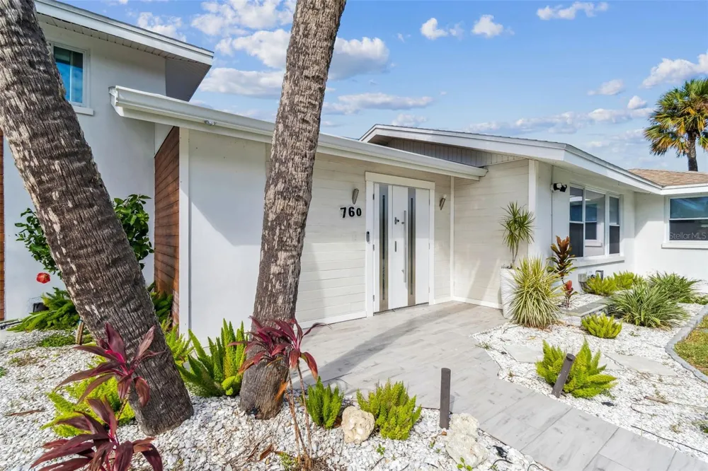 760 BOHENIA CIRCLE S Clearwater Beach, FL 33767