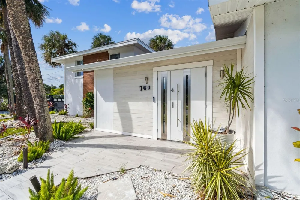 760 BOHENIA CIRCLE S Clearwater Beach, FL 33767