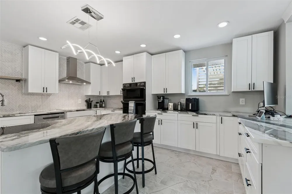 760 BOHENIA CIRCLE S Clearwater Beach, FL 33767