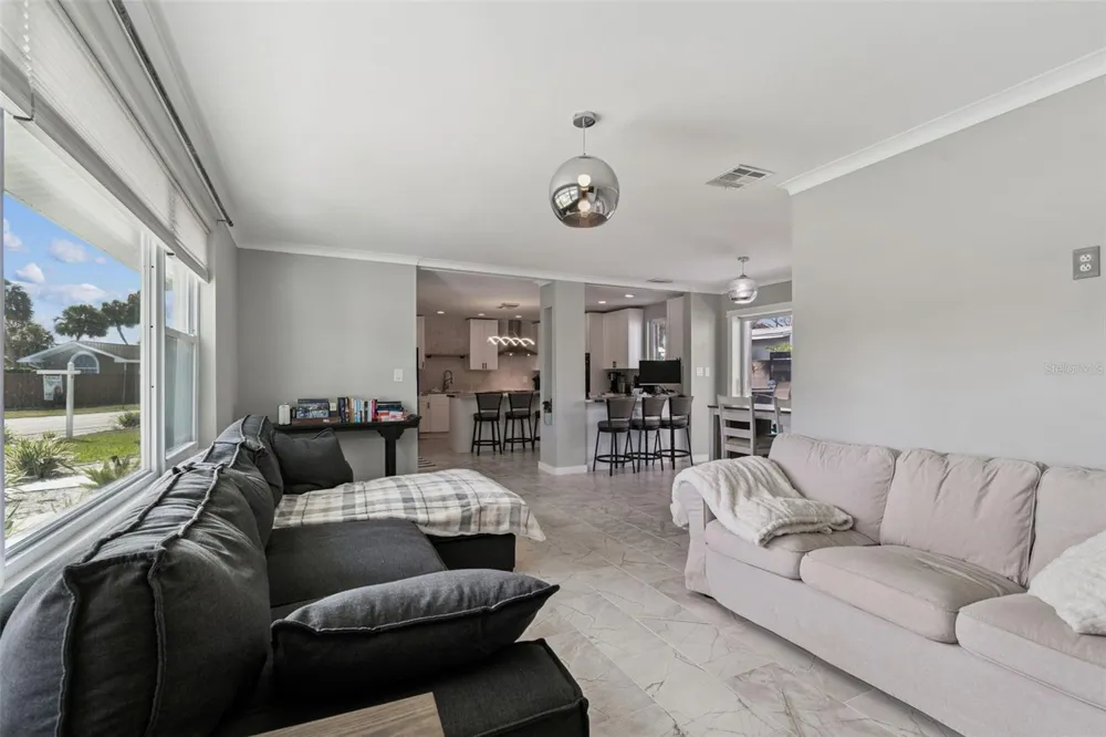 760 BOHENIA CIRCLE S Clearwater Beach, FL 33767