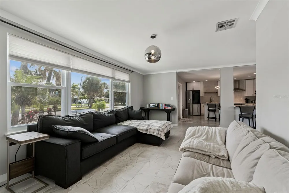 760 BOHENIA CIRCLE S Clearwater Beach, FL 33767