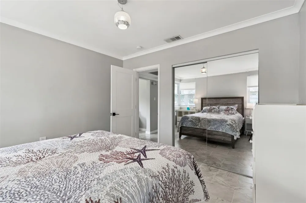 760 BOHENIA CIRCLE S Clearwater Beach, FL 33767