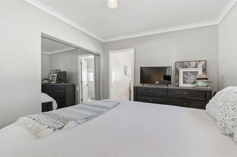 760 BOHENIA CIRCLE S Clearwater Beach, FL 33767