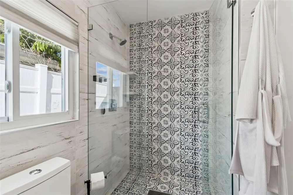 760 BOHENIA CIRCLE S Clearwater Beach, FL 33767