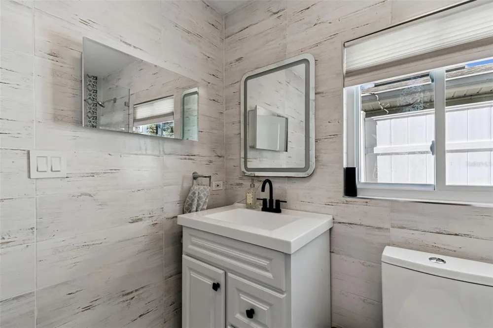 760 BOHENIA CIRCLE S Clearwater Beach, FL 33767