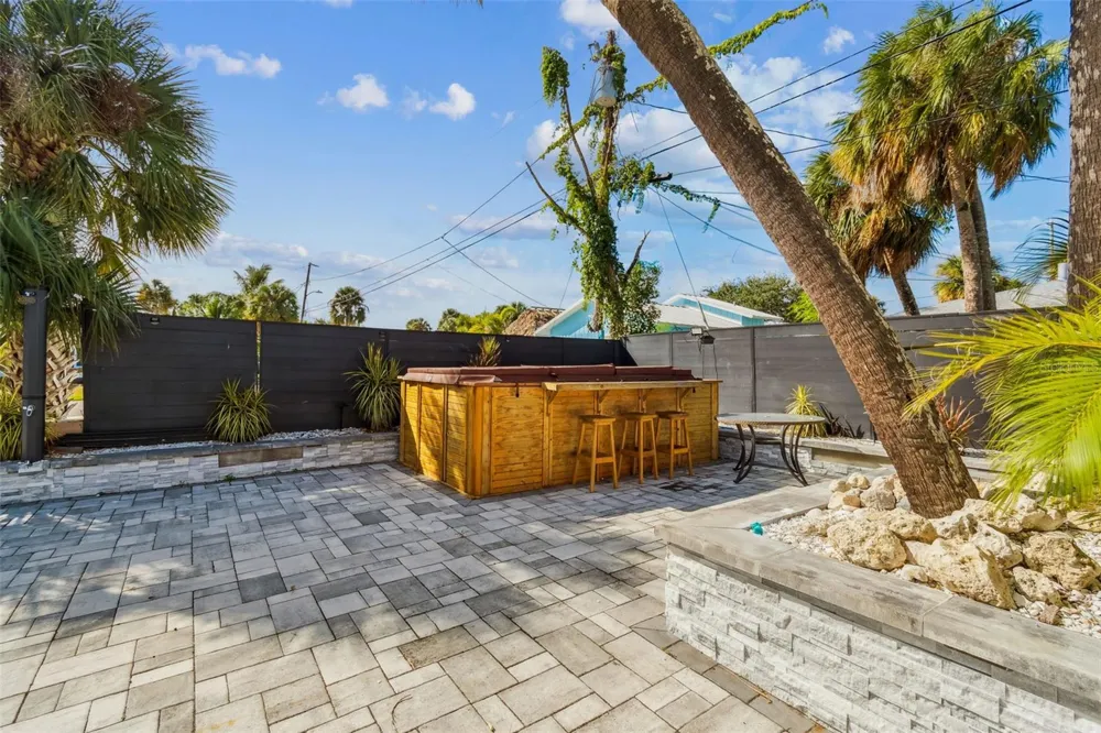 760 BOHENIA CIRCLE S Clearwater Beach, FL 33767