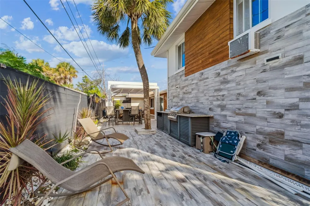 760 BOHENIA CIRCLE S Clearwater Beach, FL 33767