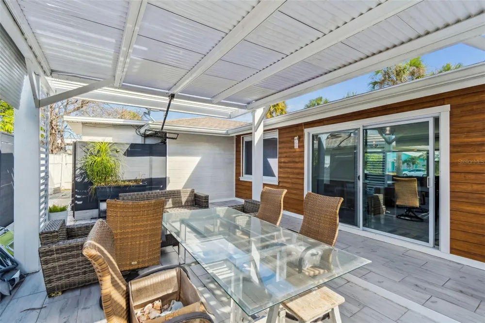 760 BOHENIA CIRCLE S Clearwater Beach, FL 33767