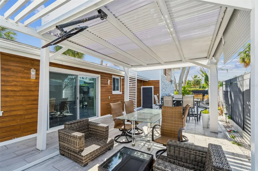 760 BOHENIA CIRCLE S Clearwater Beach, FL 33767
