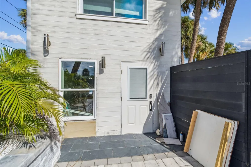 760 BOHENIA CIRCLE S Clearwater Beach, FL 33767